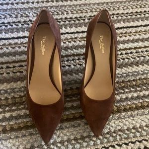 Gorgeous chocolate brown suede The Seller Italian Milanese 90mm heels size 39